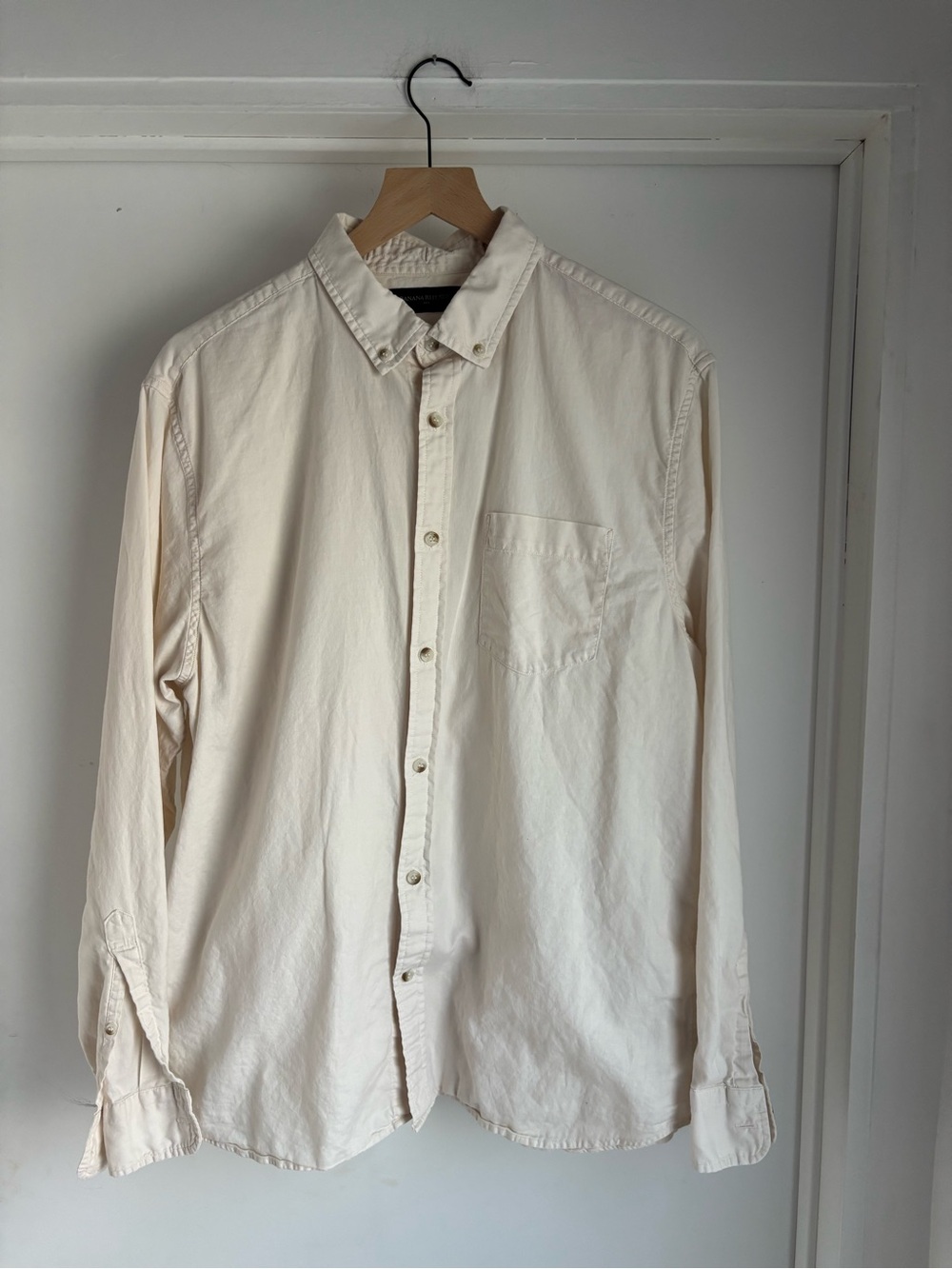 Banana Republic Men’s Classic Button-Down Shirt in Cream